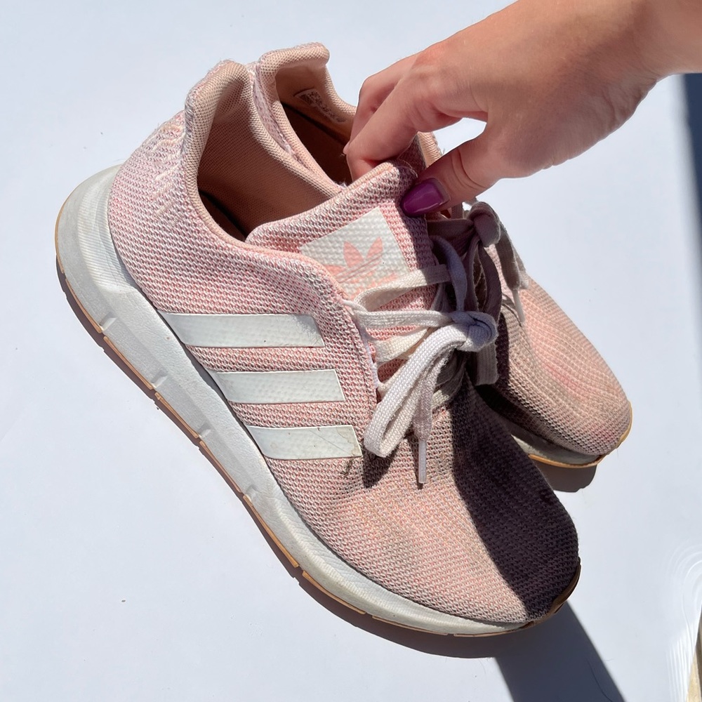 Adidas Sneakers